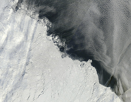 Neu sobre la banquisa de l’Àrtic